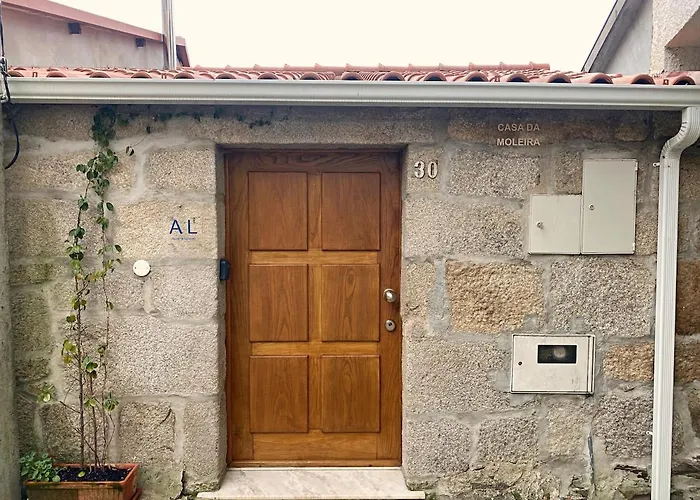 On The Paiva River - Hostiva Feriehus *