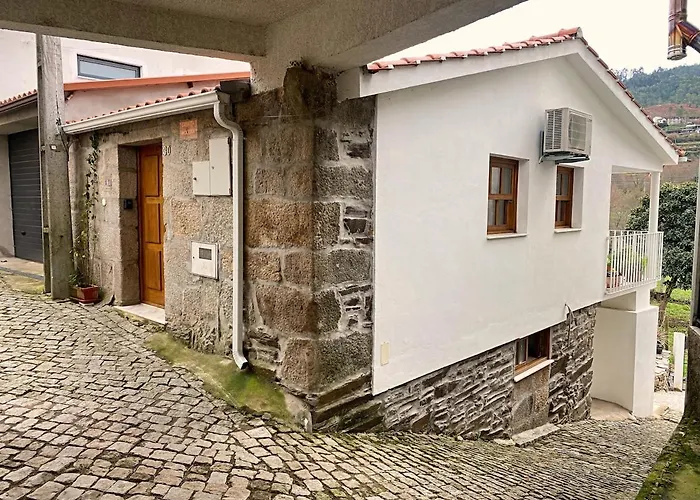 Дом отдыха On The Paiva River - Hostiva Каштру-Дайри